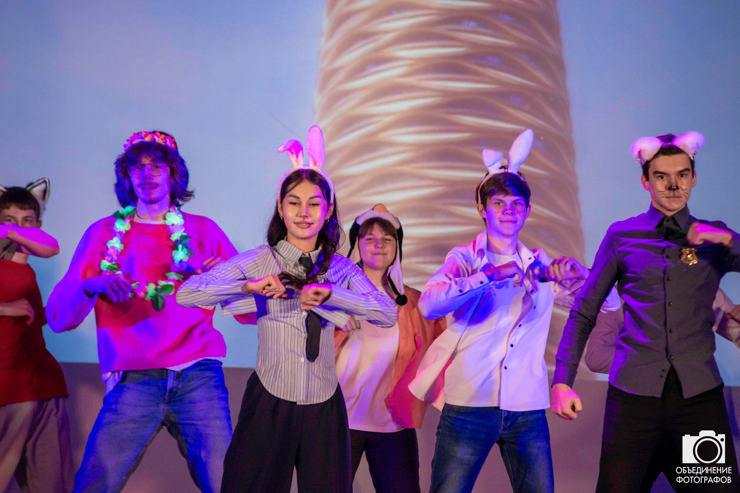 ПОСВЯТИЛИСЬ И ВЗОРВАЛИ ТАНЦПОЛ!